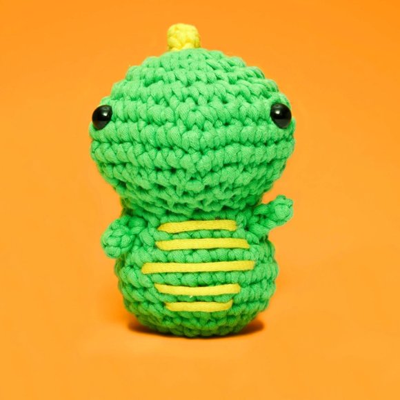 Fred the Dinosaur Beginner Crochet Kit - Picture 7 of 14